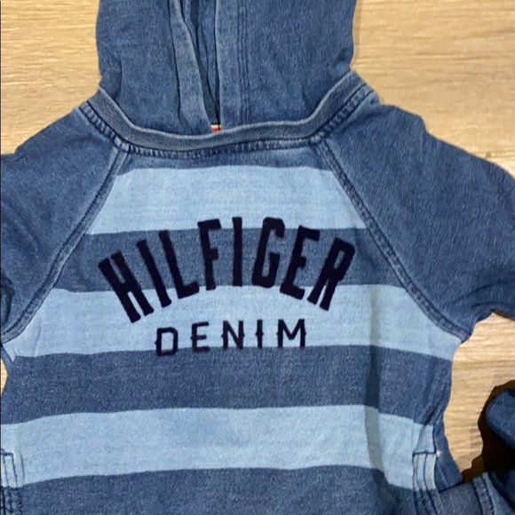 Tommy Hilfiger Boys Stripped Long Sleeve Hooded Sweater Size Small - Picture 2 of 5